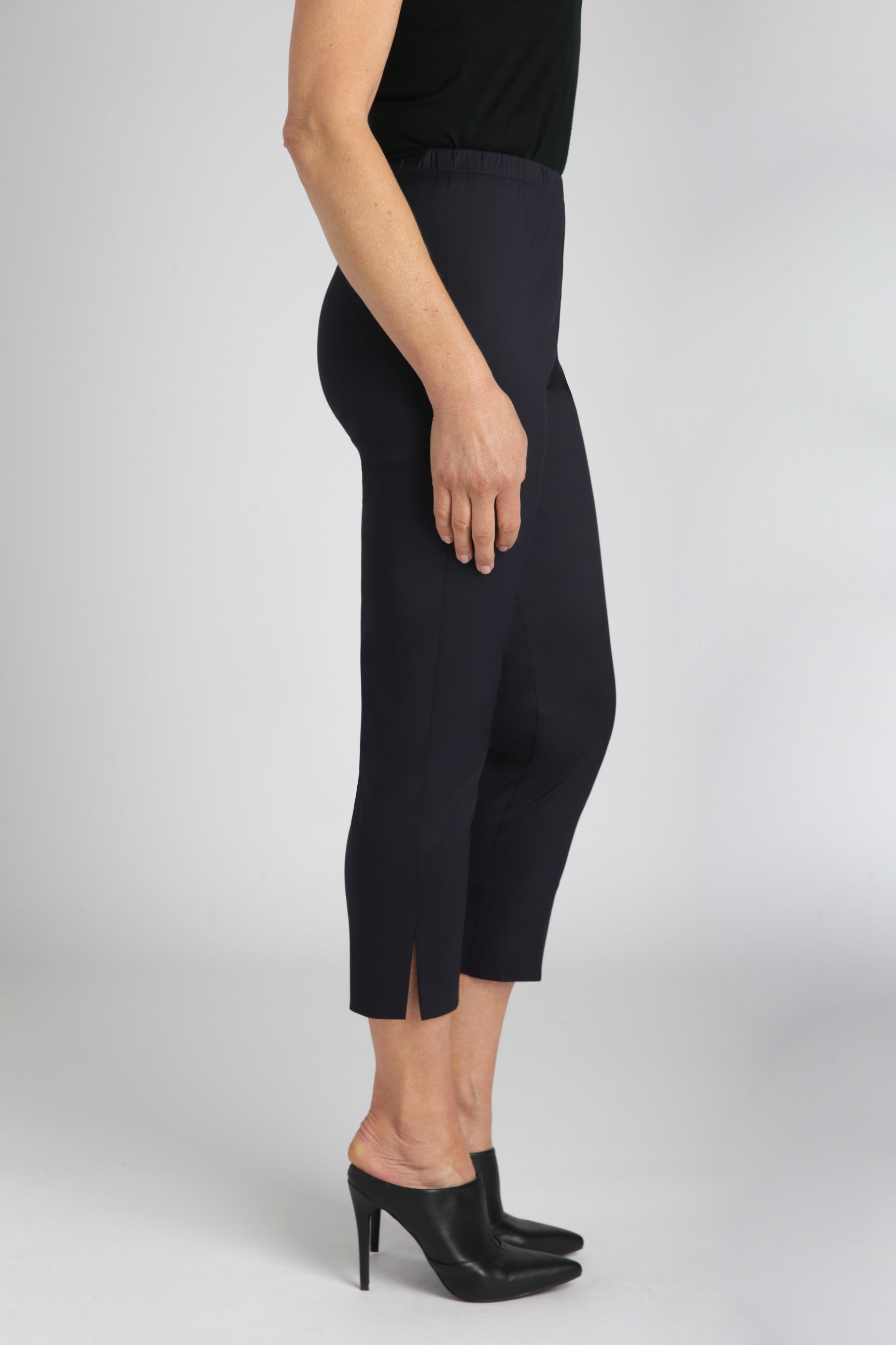 Whisper Crop Capri