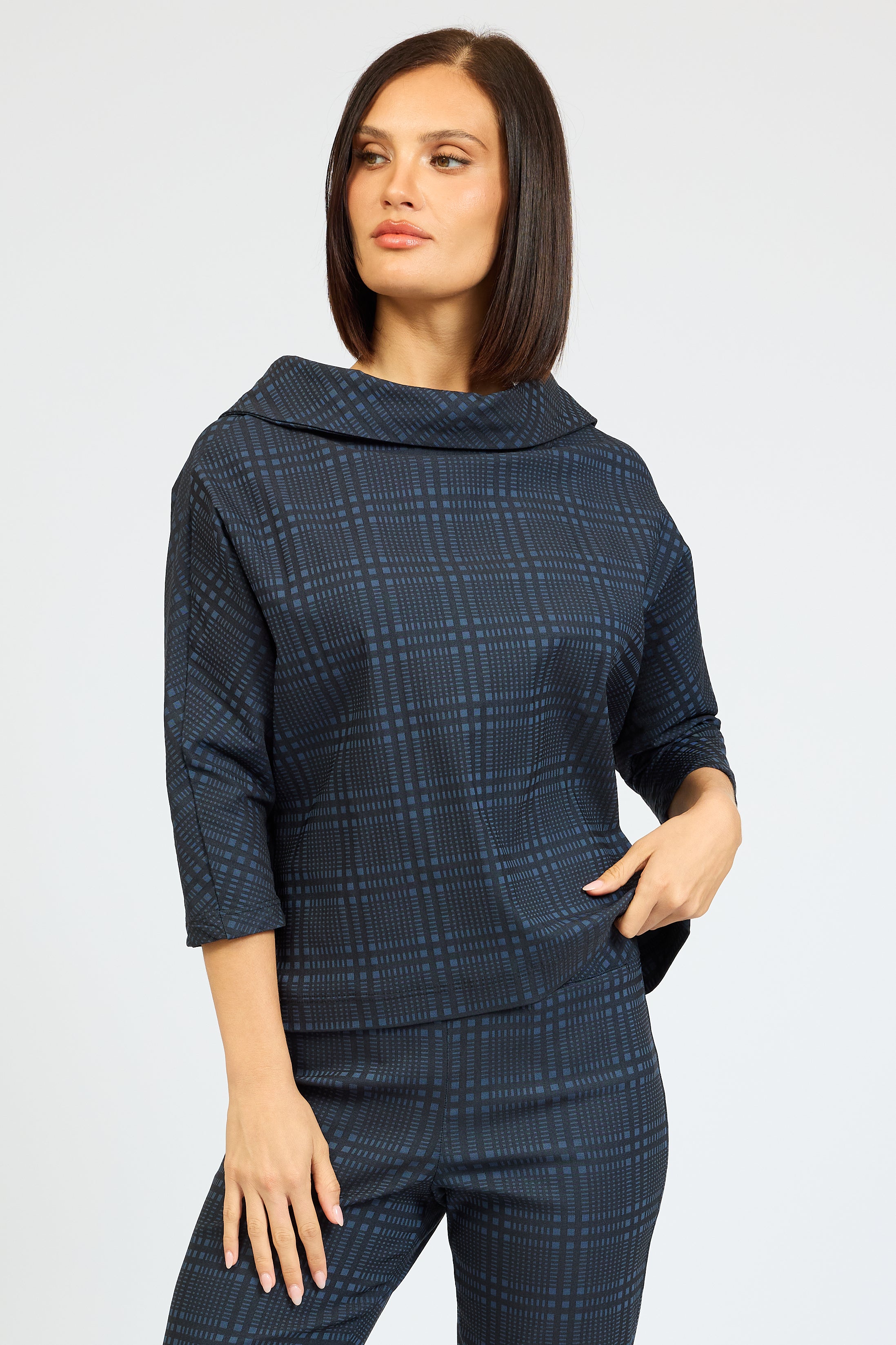 Raven Quant Top