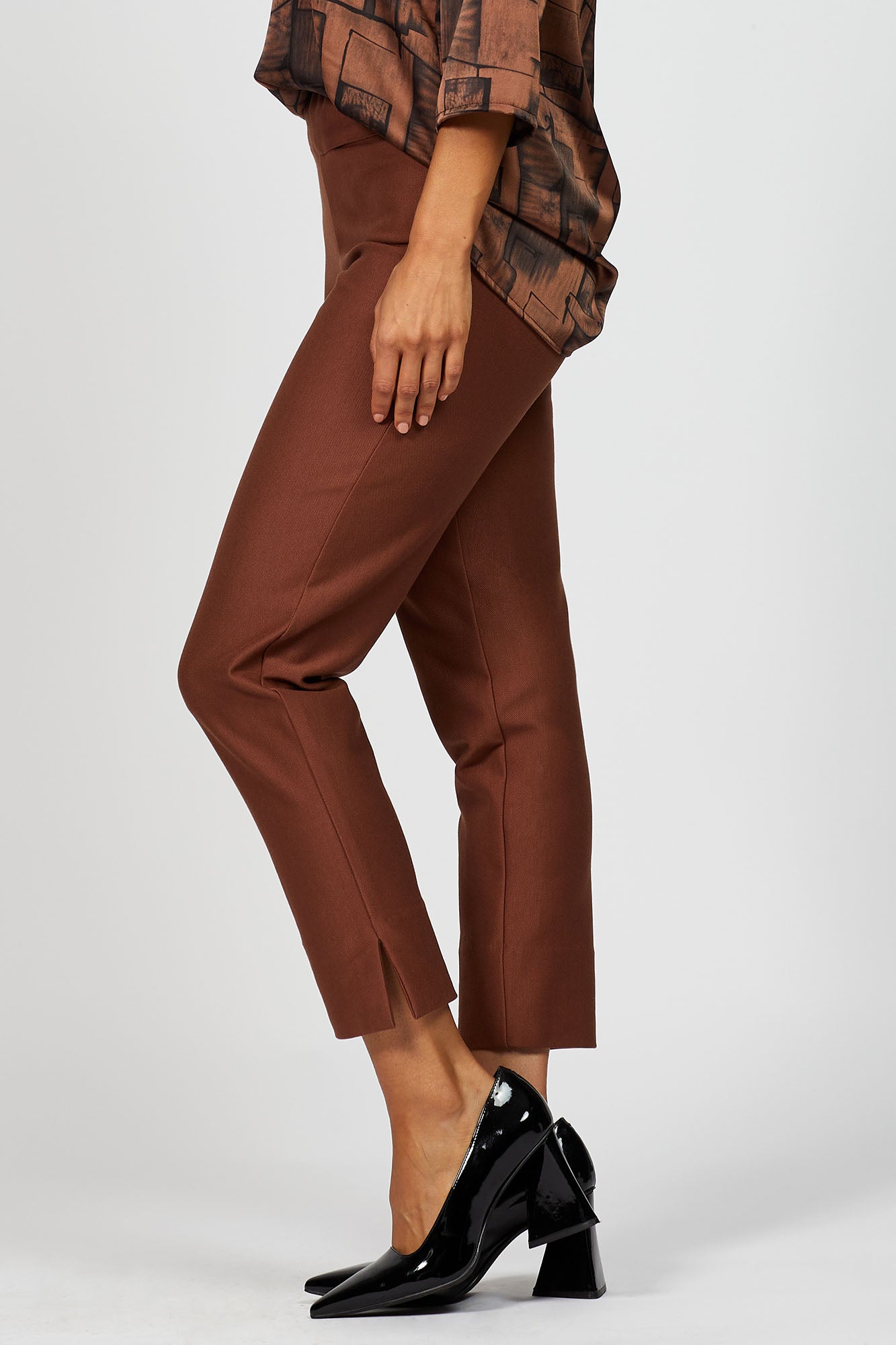 Katie Mimi Capri