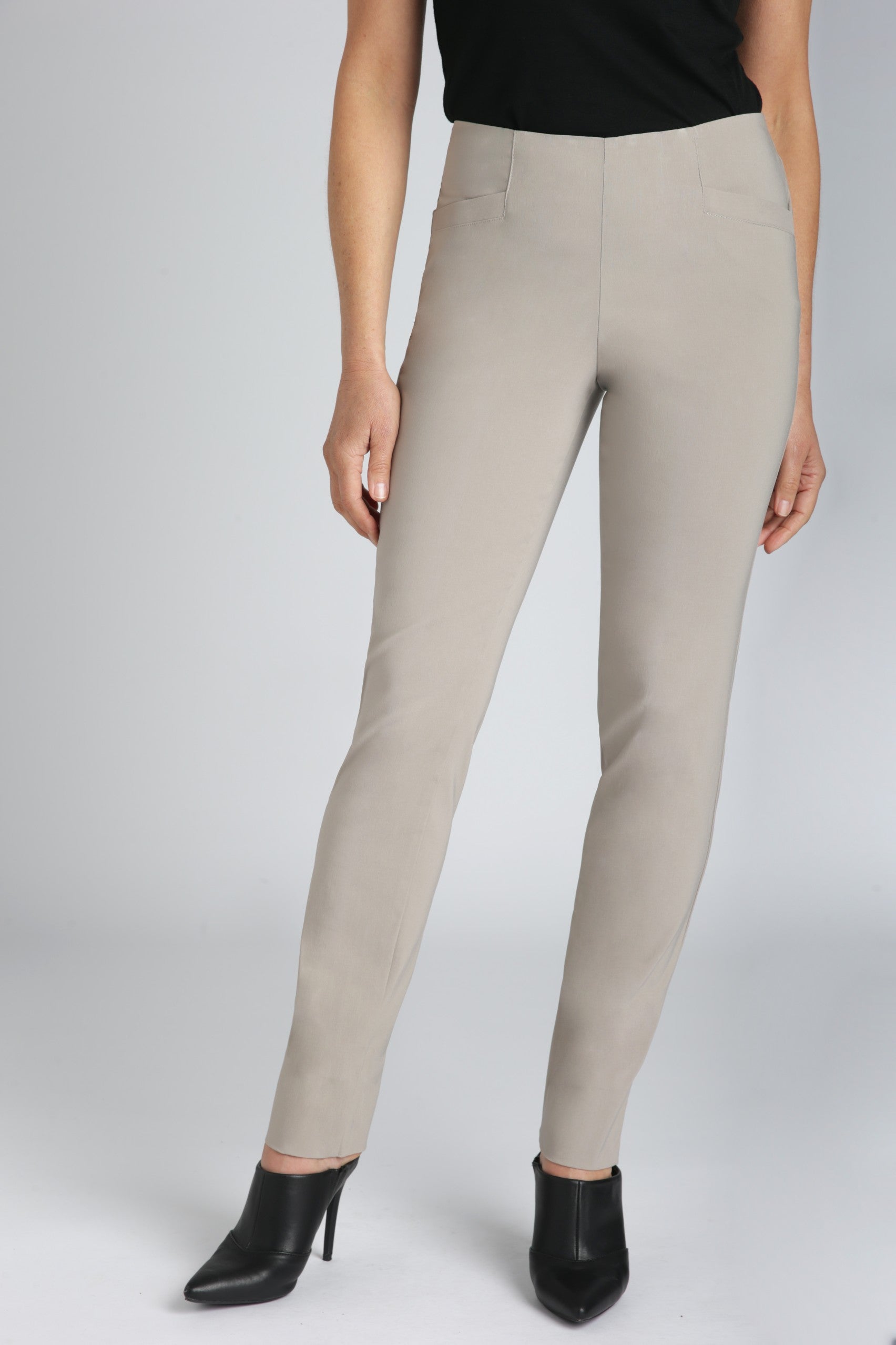 Elle Pant